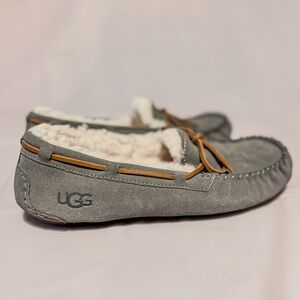 UGG Women’s Dakota Wool Slipper